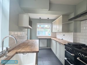 Kitchen- click for photo gallery